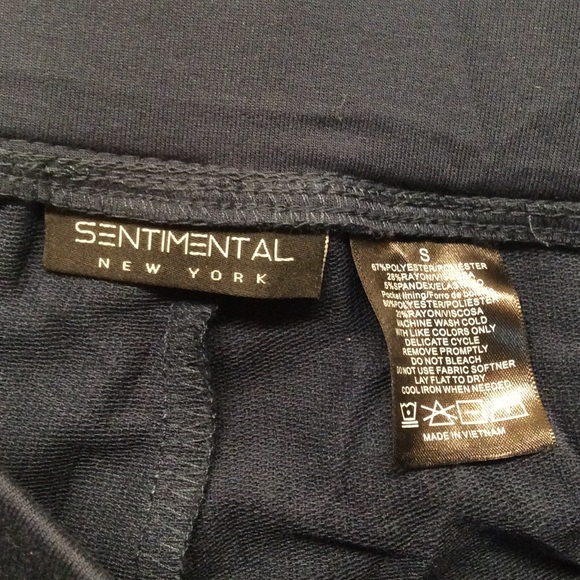 Sentimental New York pants - Picture 3 of 3
